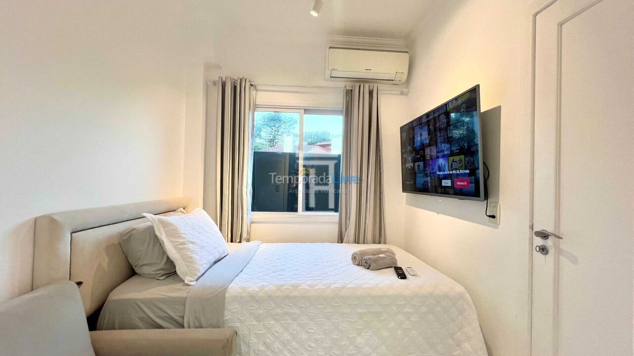 Casa para aluguel de temporada em Florianopolis (Jurerê Internacional)