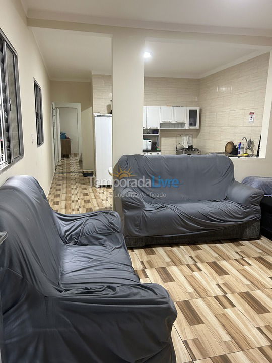 Casa para aluguel de temporada em Mongaguá (Jd Santa Eugênia)