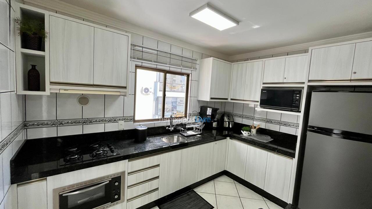 Apartamento para alquiler de vacaciones em Itapema (Meia Praia)