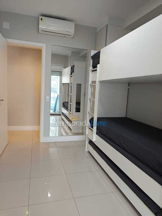 Apartment for vacation rental in Guarujá (Astúrias)