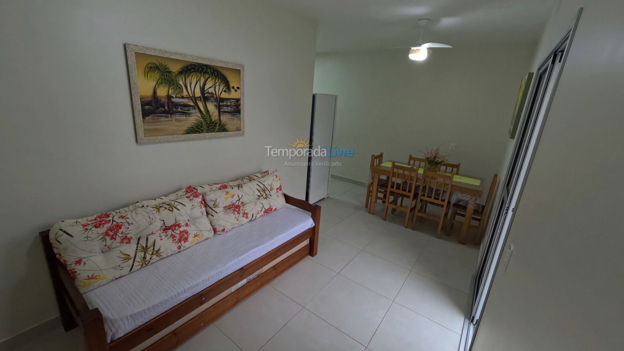 Apartamento para aluguel de temporada em Ubatuba (Praia das Toninhas)