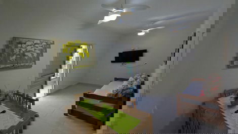 Apartamento aconchegante para temporada na linda Praia das Toninhas