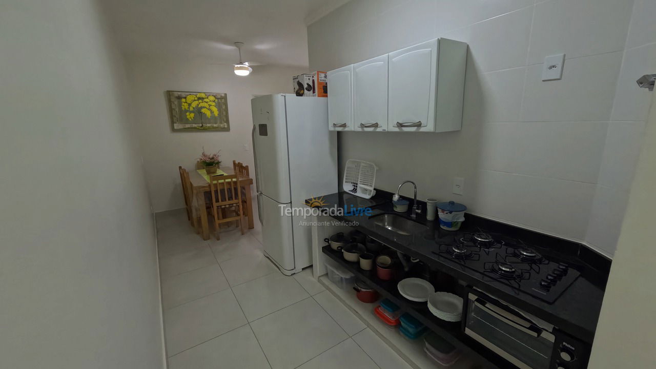Apartamento para aluguel de temporada em Ubatuba (Praia das Toninhas)