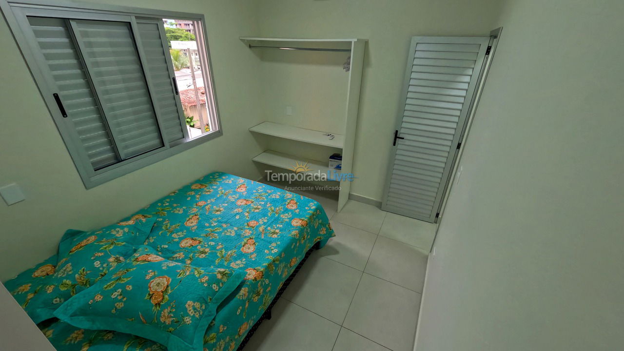 Apartamento para aluguel de temporada em Ubatuba (Praia das Toninhas)