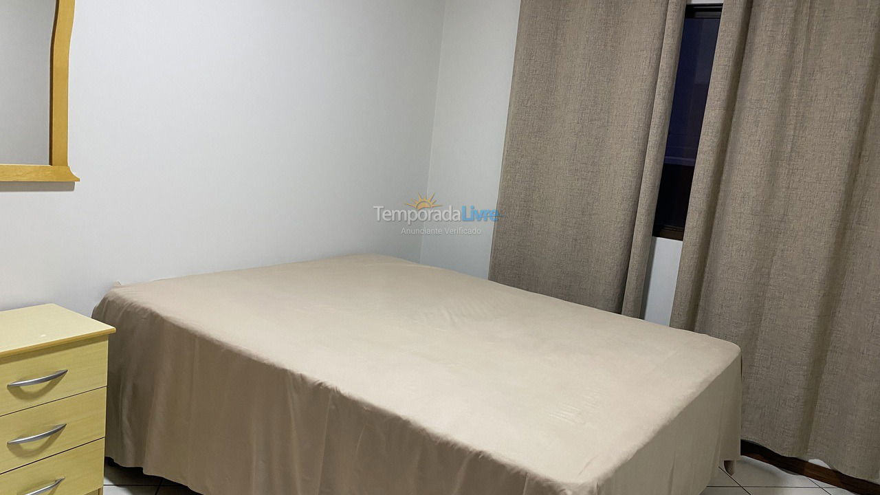 Casa para aluguel de temporada em Itapema (Meia Praia)