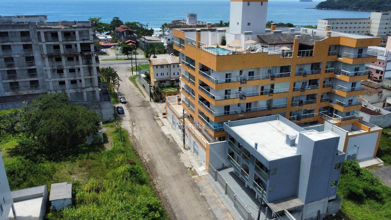 Apartamento para aluguel de temporada em Ubatuba (Praia das Toninhas)