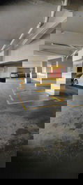 Estacionamento amplo