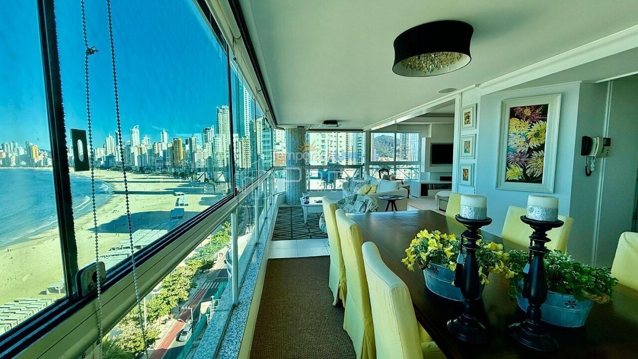 Apartment for vacation rental in Balneário Camboriú (Centro)