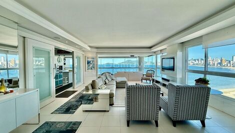 Seasonal rental facing the sea with 3 suites in Balneário Camboriú