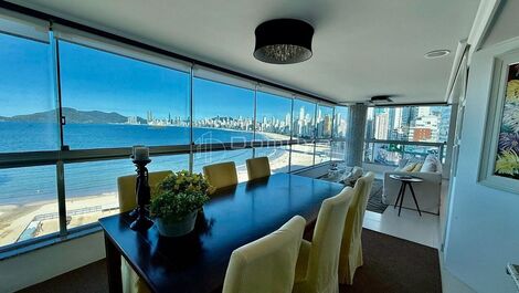 Seasonal rental facing the sea with 3 suites in Balneário Camboriú