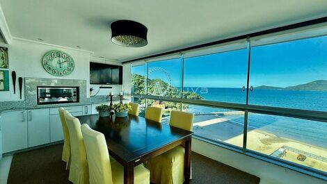 Seasonal rental facing the sea with 3 suites in Balneário Camboriú