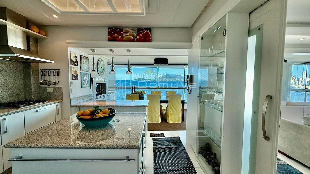 Apartment for vacation rental in Balneário Camboriú (Centro)