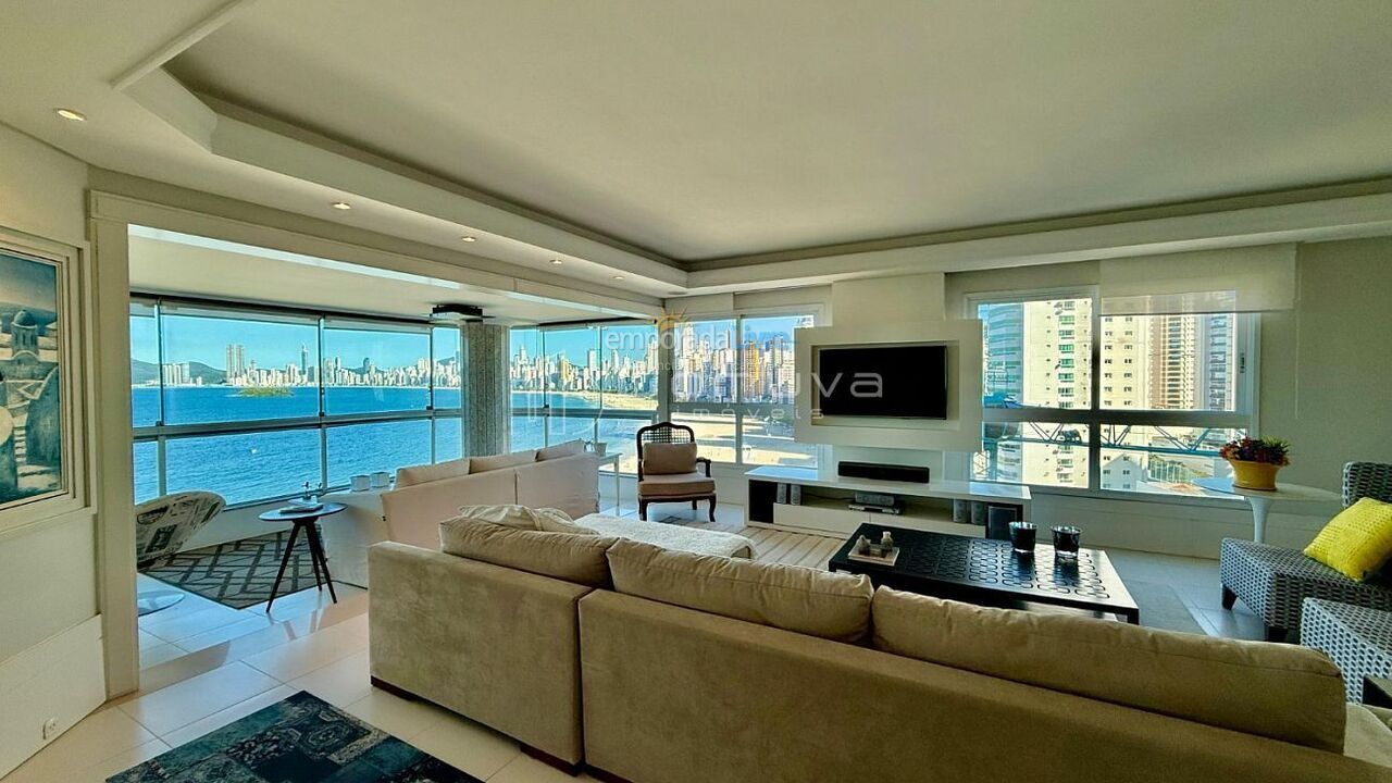 Apartment for vacation rental in Balneário Camboriú (Centro)