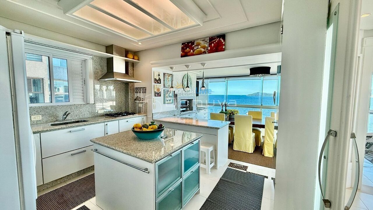 Apartment for vacation rental in Balneário Camboriú (Centro)