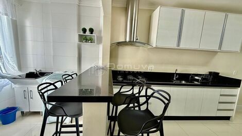 Seasonal rental of a 3-bedroom beachfront building in Balneario Camboriu