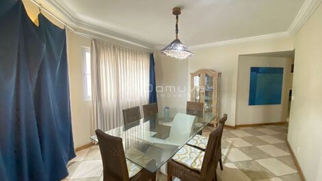 Seasonal rental facing the sea with 4 suites in Balneário Camboriú