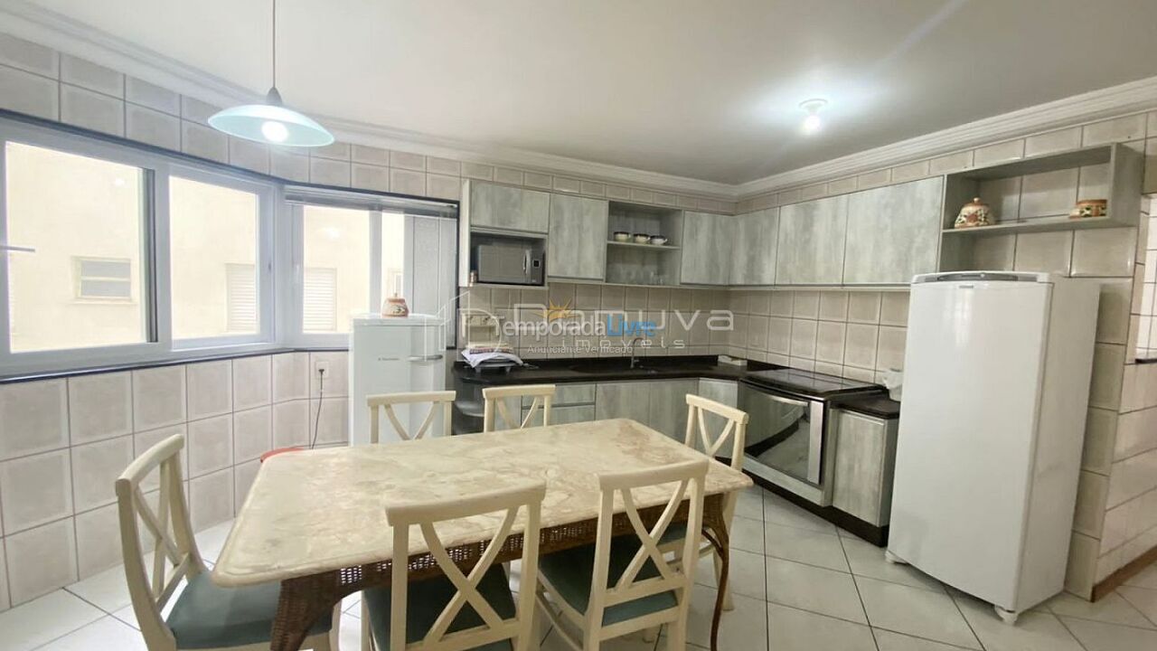 Apartment for vacation rental in Balneário Camboriú (Centro)