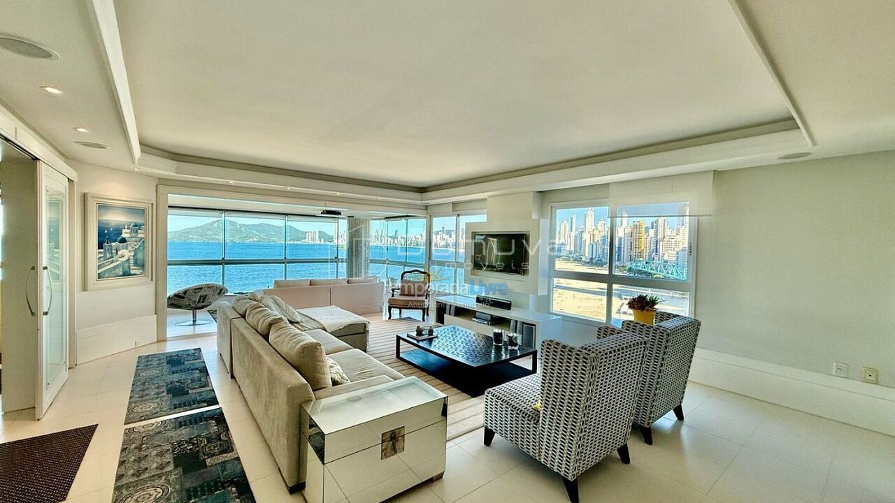 Apartment for vacation rental in Balneário Camboriú (Centro)