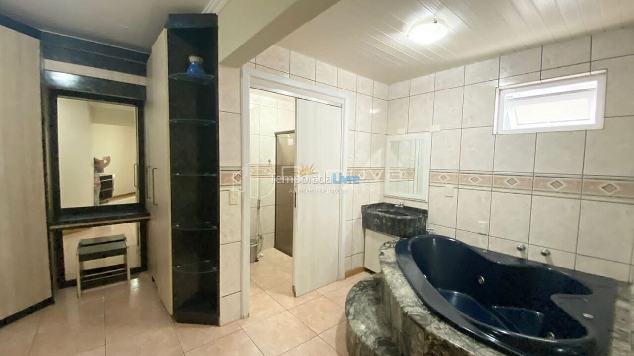 Apartment for vacation rental in Balneário Camboriú (Centro)