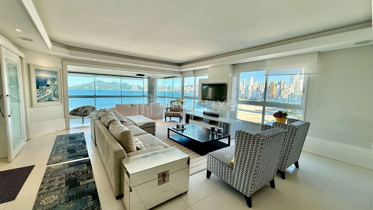 Apartment for vacation rental in Balneário Camboriú (Centro)