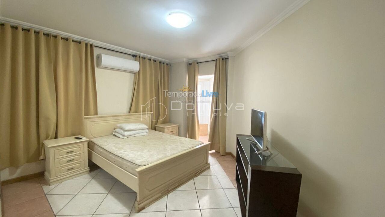 Apartment for vacation rental in Balneário Camboriú (Centro)