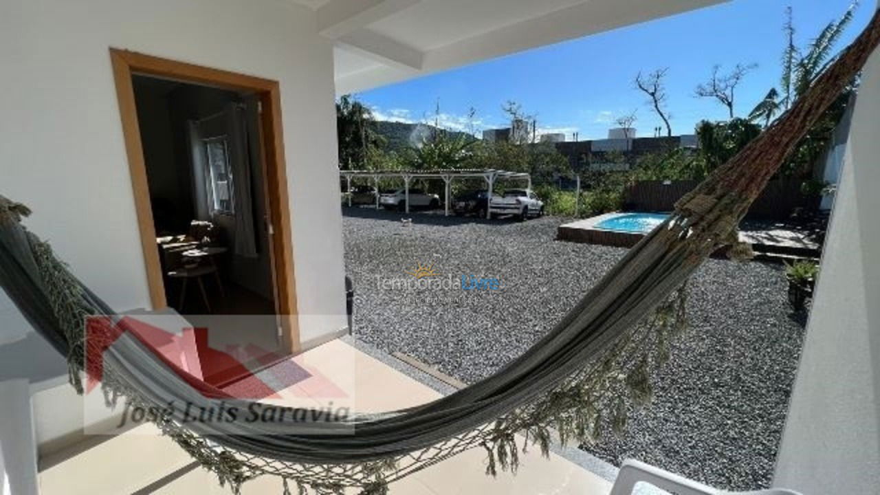 Apartamento para alquiler de vacaciones em Bombinhas (Praia de Bombas)