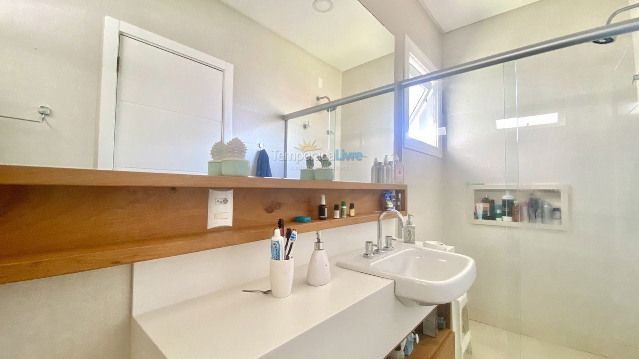 Casa para aluguel de temporada em Bombinhas (Canto Grande)