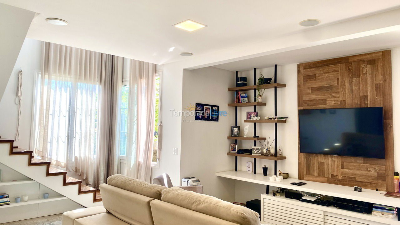 Casa para aluguel de temporada em Bombinhas (Canto Grande)