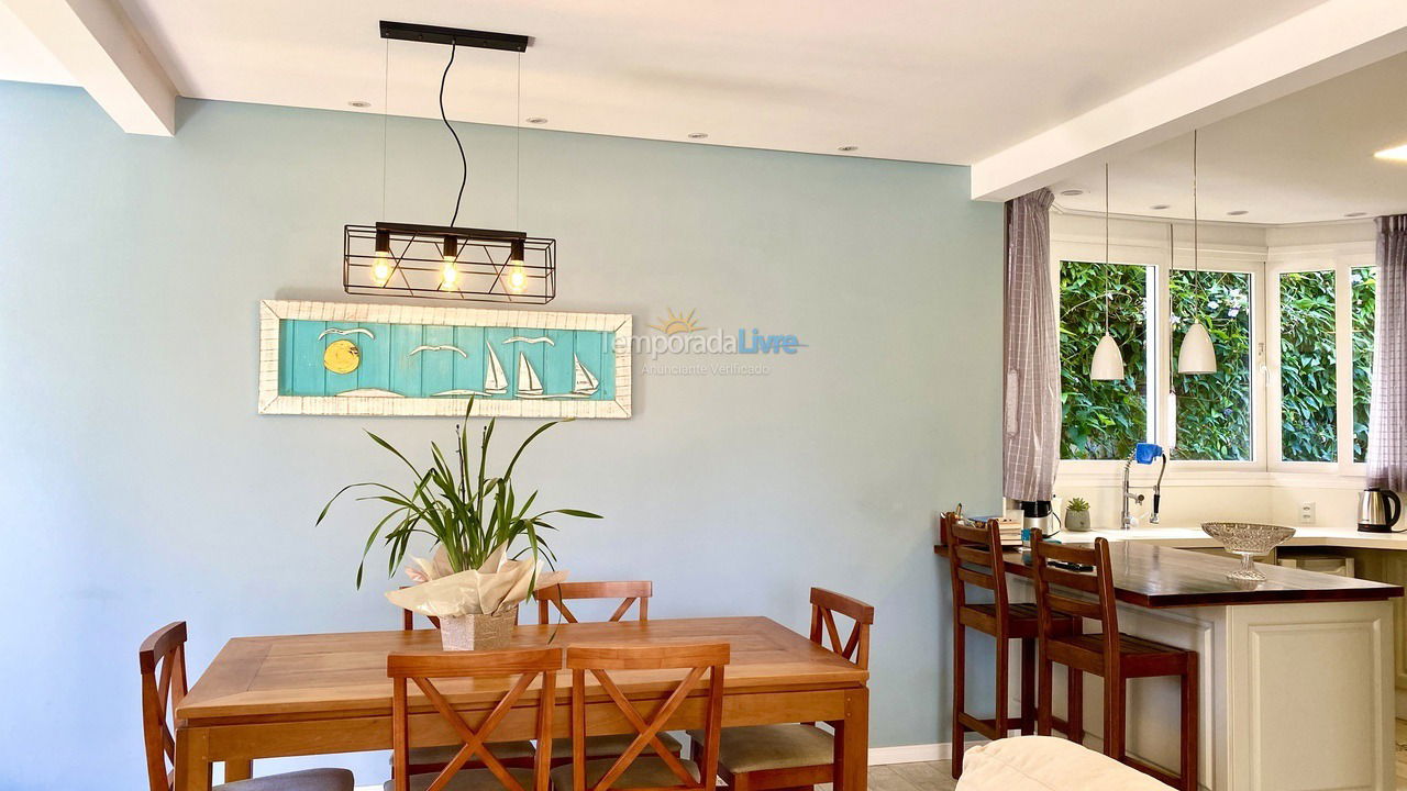 Casa para aluguel de temporada em Bombinhas (Canto Grande)