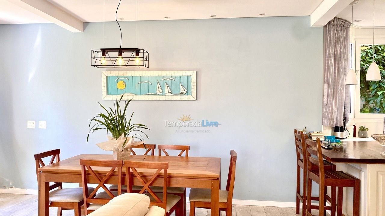 Casa para aluguel de temporada em Bombinhas (Canto Grande)