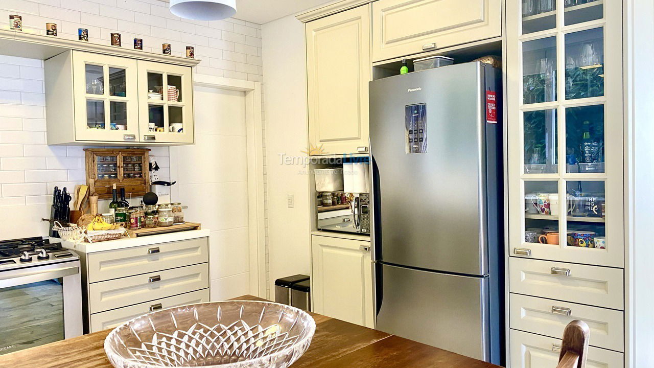 Casa para aluguel de temporada em Bombinhas (Canto Grande)