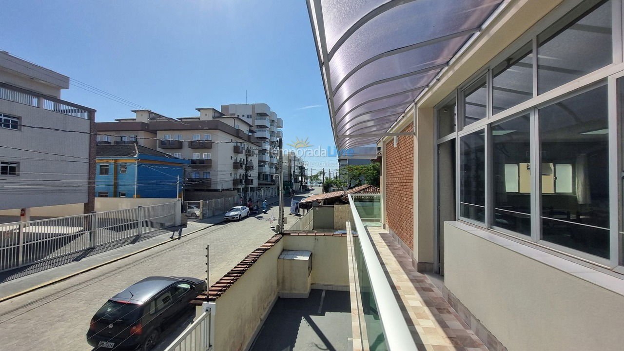 Casa para aluguel de temporada em Ubatuba (Praia Grande)