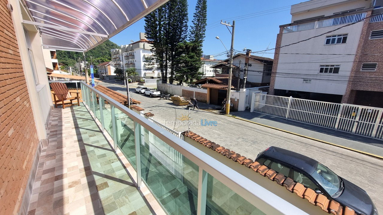 Casa para aluguel de temporada em Ubatuba (Praia Grande)