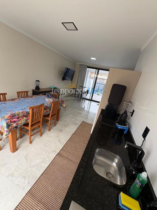 Casa para aluguel de temporada em Bombinhas (Canto Grande)