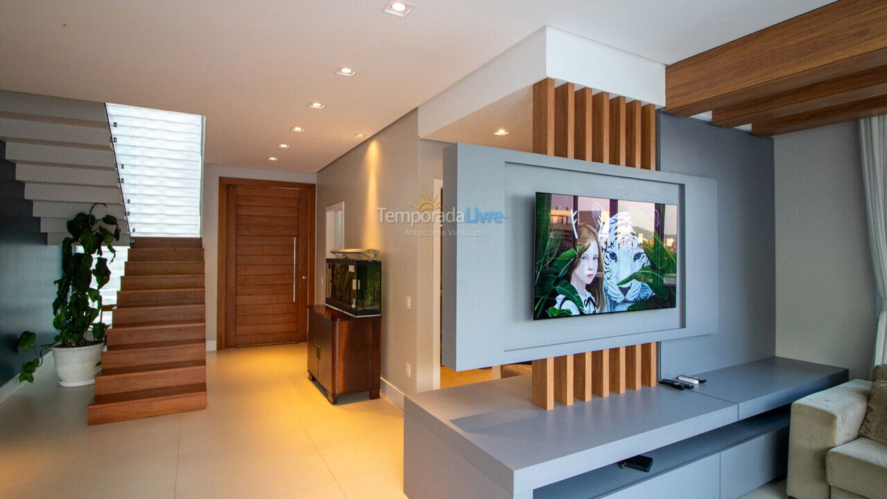 Casa para aluguel de temporada em Florianopolis (Canasvieiras)