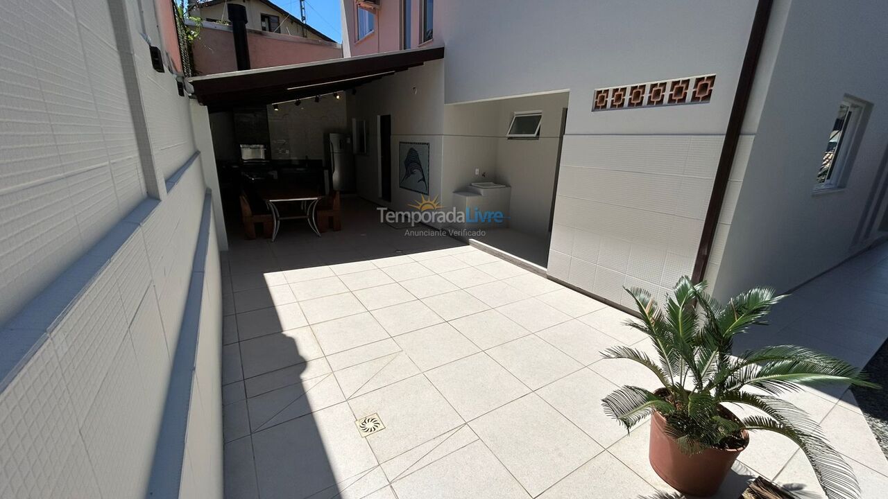 House for vacation rental in Bombinhas (Praia de Bombas)