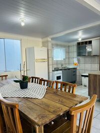 COMPLETE HOUSE WITH POOL IN BOMBAS