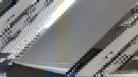 Apartamento há 160 metros da praia