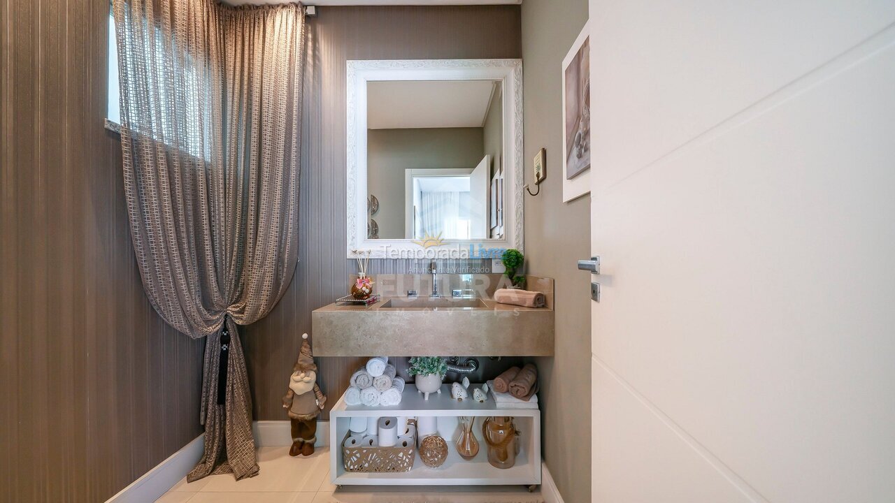 Apartamento para aluguel de temporada em Bombinhas (Praia de Bombas)