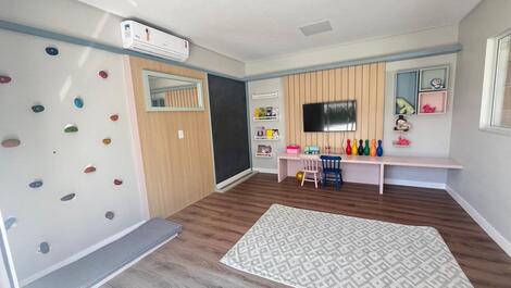 Beautiful 2 bedroom apartment with swimming pool - 250 meters from the sea