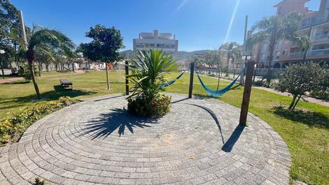 Beautiful 2 bedroom apartment with swimming pool - 250 meters from the sea