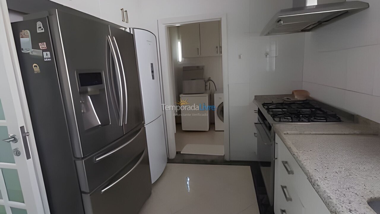Granja para alquiler de vacaciones em Bertioga (Riviera de São Lourenço)