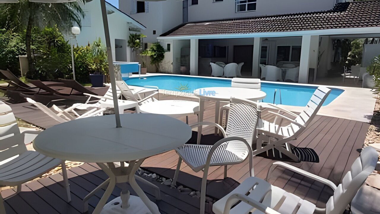 Granja para alquiler de vacaciones em Bertioga (Riviera de São Lourenço)