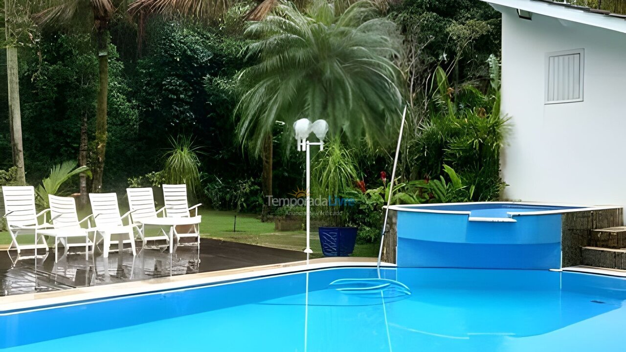 Granja para alquiler de vacaciones em Bertioga (Riviera de São Lourenço)