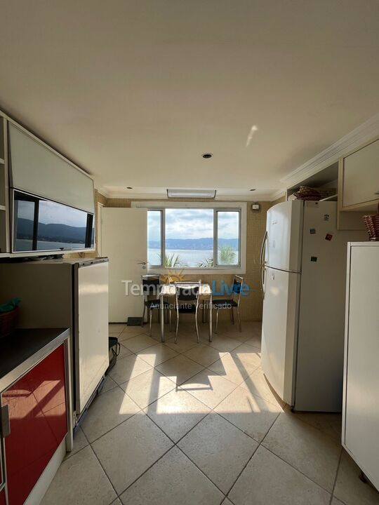 Casa para aluguel de temporada em Guarujá (Enseada)