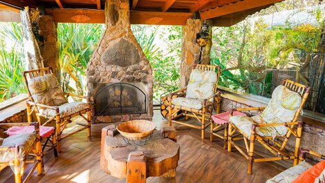 Casa con piscina y zona gourmet en Indaiatuba
