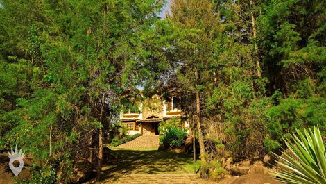 Casa con piscina y zona gourmet en Indaiatuba