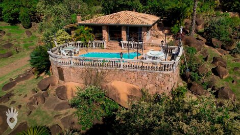 Casa con piscina y zona gourmet en Indaiatuba