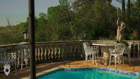 Casa con piscina y zona gourmet en Indaiatuba