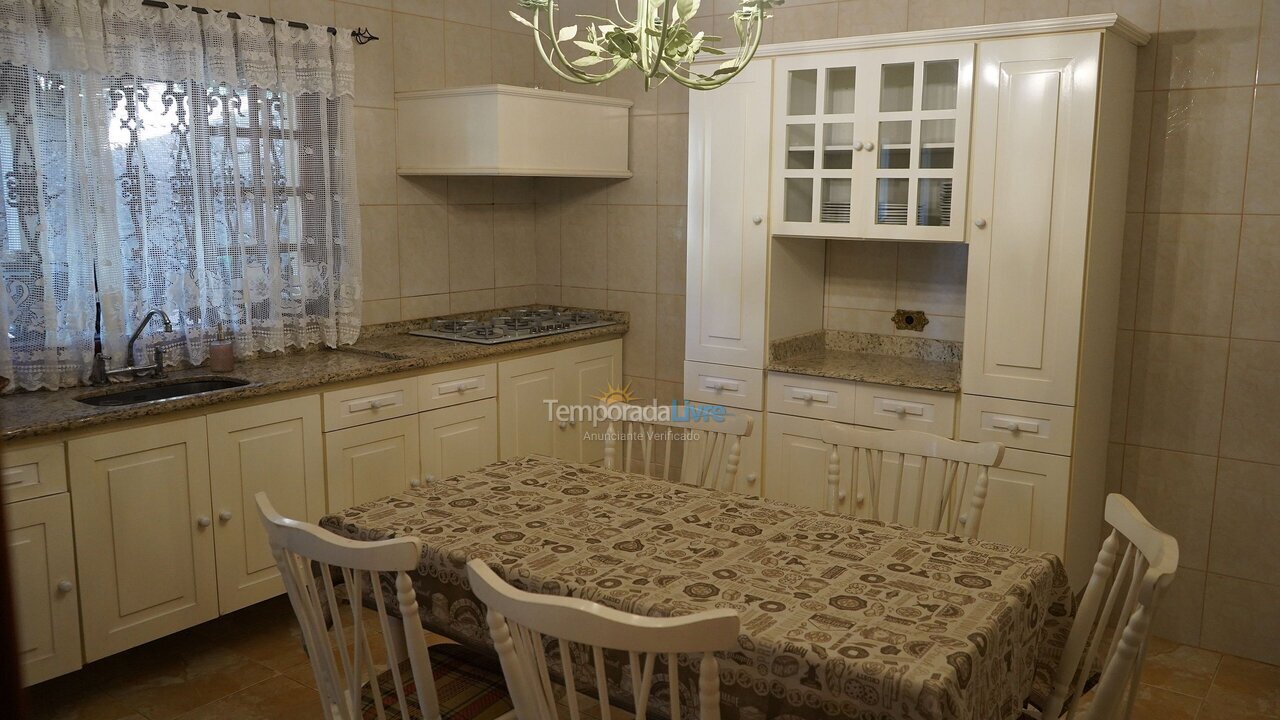 Casa para alquiler de vacaciones em Indaiatuba (Chácaras Videiras de Itaici)